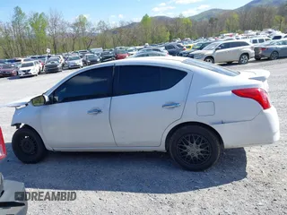 2019 Nissan Versa SV z VIN 3N1CN7AP1KL871615, wystawiony jako IAAI lot #42051338 z przebiegiem 108 364 mil mil oraz . Historia ofert i sprzedaży dostępna na DreamBid. Obrazek 15.