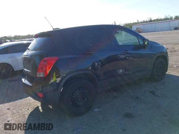 2019 Chevrolet Trax LS with VIN 3GNCJKSB6KL178934, listed as a IAAI auction lot 41772894 with 126,468 mi miles. Bid and sale history available at carsss.com. Image 4.