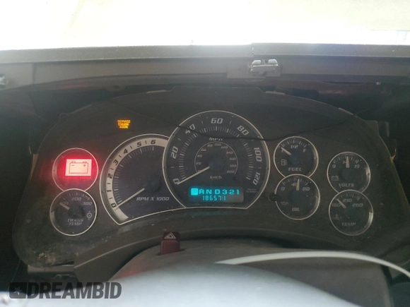 2002 Cadillac Escalade z VIN 1GYEC63T22R234266, wystawiony jako Copart lot #53041985 z przebiegiem 186 571 mil mil oraz Szkody całkowita. Historia ofert i sprzedaży dostępna na DreamBid. Obrazek 9.