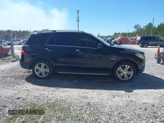 2013 Mercedes-Benz M 350 with VIN 4JGDA5HB4DA210257, listed as a IAAI auction lot 41809978 with 166,908 mi miles and . Bid and sale history available at DreamBid. Image 13.