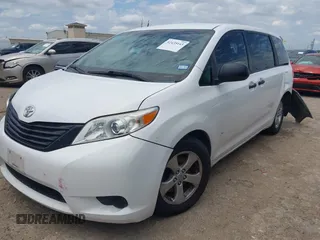 2013 Toyota Sienna L z VIN 5TDZK3DC2DS292129, wystawiony jako IAAI lot #42435143 z przebiegiem 170 767 mil mil oraz . Historia ofert i sprzedaży dostępna na DreamBid. Obrazek 17.