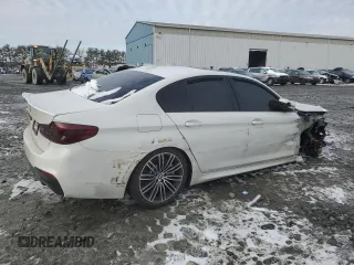 2020 BMW 5 Series 540i xDrive z VIN WBAJS3C00LCE47958, wystawiony jako Copart lot #85952394 z przebiegiem 51 849 mil mil oraz Szkoda całkowita • Salvage title. Historia ofert i sprzedaży dostępna na DreamBid. Obrazek 3.