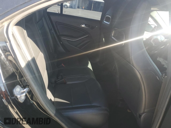 2019 Mercedes-Benz CLA 250 with VIN WDDSJ4EB5KN770620, listed as a Copart auction lot 38620304 with 59,137 mi miles and . Bid and sale history available at DreamBid. Image 10.