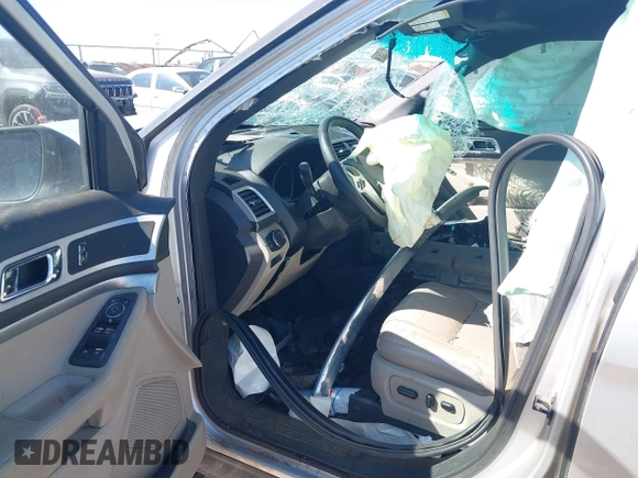 2013 Ford Explorer XLT z VIN 1FM5K7D84DGB26427, wystawiony jako IAAI lot #41696695 z przebiegiem Nie podano mil oraz . Historia ofert i sprzedaży dostępna na DreamBid. Obrazek 5.