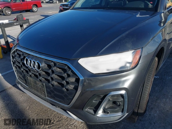 2023 Audi Q5 S line Premium Plus z VIN WA1EAAFY7P2065409, wystawiony jako IAAI lot #41305736 z przebiegiem 15 251 mil mil oraz . Historia ofert i sprzedaży dostępna na DreamBid. Obrazek 6.