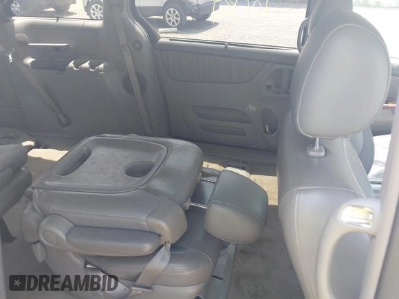 2004 Toyota Sienna XLE with VIN 5TDZA22C94S074818, listed as a IAAI auction lot 42444765 with Not provided miles and . Bid and sale history available at DreamBid. Image 8.