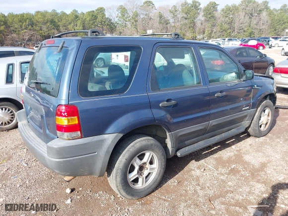 2001 Ford Escape XLT with VIN 1FMYU03181KC56156, listed as a IAAI auction lot 41231100 with 262,875 mi miles. Bid and sale history available at carsss.com. Image 4.