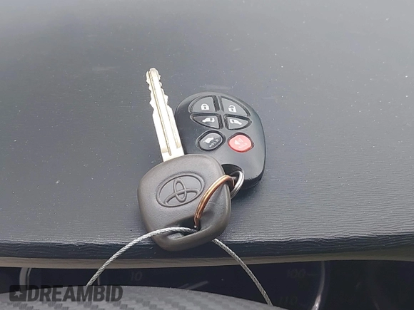 2012 Toyota Sienna XLE AAS с VIN 5TDYK3DC8CS276589, выставлен на аукционе IAAI как лот 42252242 с пробегом 221 618 миль миль и . История ставок и продаж доступна на DreamBid. Изображение 11.