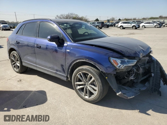 2023 Audi Q3 S line Premium z VIN WA1DECF38P1131083, wystawiony jako Copart lot #49589125 z przebiegiem 29 648 mil mil oraz Szkody całkowita. Historia ofert i sprzedaży dostępna na DreamBid. Obrazek 4.