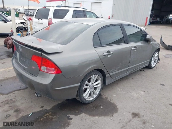 2008 Honda Civic Sdn Si with VIN 2HGFA55598H708796, listed as a IAAI auction lot 41410078 with 105,752 mi miles. Bid and sale history available at carsss.com. Image 4.