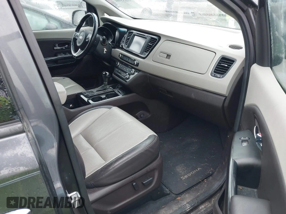 2016 Kia Sedona SX-L with VIN KNDME5C16G6118727, listed as a IAAI auction lot 41835104 with 116,657 mi miles. Bid and sale history available at carsss.com. Image 5.