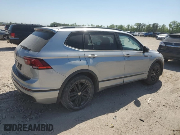 2022 Volkswagen Tiguan SE R-Line Black with VIN 3VVCB7AX1NM174113, listed as a Copart auction lot 51280465 with 42,260 mi miles and Clean title. Bid and sale history available at DreamBid. Image 3.