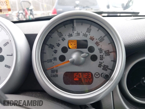 2005 MINI Hardtop S with VIN WMWRE33445TD93578, listed as a IAAI auction lot 42044654 with 150,123 mi miles and . Bid and sale history available at DreamBid. Image 7.