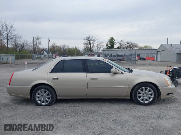 2009 Cadillac DTS w/1SA with VIN 1G6KD57Y29U137410, listed as a IAAI auction lot 42026044 with 112,916 mi miles. Bid and sale history available at carsss.com. Image 13.