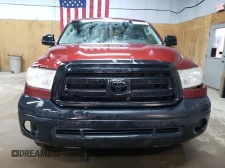 2010 Toyota Tundra z VIN 5TFUW5F19AX101415, wystawiony jako Copart lot #56232545 z przebiegiem 167 081 mil mil oraz Czysty tytuł • Clean title. Historia ofert i sprzedaży dostępna na DreamBid. Obrazek 5.