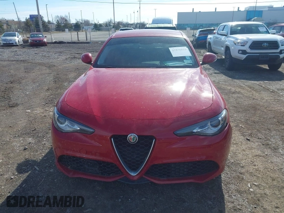 2019 Alfa Romeo Giulia z VIN ZARFAMAN7K7599097, wystawiony jako IAAI lot #41836010 z przebiegiem 32 011 mil mil oraz . Historia ofert i sprzedaży dostępna na DreamBid. Obrazek 10.