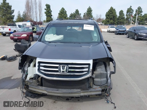 2015 Honda Pilot Touring with VIN 5FNYF3H91FB011847, listed as a IAAI auction lot 41841293 with 99,431 mi miles. Bid and sale history available at carsss.com. Image 13.