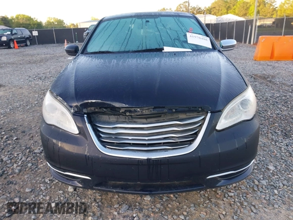 2012 Chrysler 200 Limited with VIN 1C3CCBCB3CN307591, listed as a IAAI auction lot 41970488 with 187,246 mi miles. Bid and sale history available at carsss.com. Image 6.
