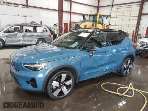 2023 Volvo XC40 Ultimate с VIN YV4ED3UM9P2090415, выставлен на аукционе IAAI как лот 41138900 с пробегом 8 292 миль миль и . История ставок и продаж доступна на DreamBid. Изображение 19.