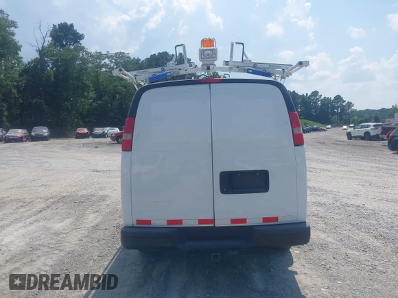 2015 Chevrolet Express Cargo with VIN 1GCWGFCF3F1160207, listed as a IAAI auction lot 42449151 with 171,155 mi miles and . Bid and sale history available at DreamBid. Image 15.