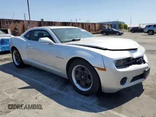 2013 Chevrolet Camaro LS z VIN 2G1FA1E36D9160856, wystawiony jako Copart lot #58444415 z przebiegiem 152 328 mil mil oraz Czysty tytuł • Clean title. Historia ofert i sprzedaży dostępna na DreamBid. Obrazek 4.
