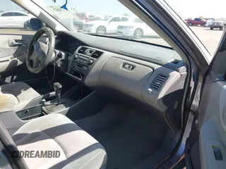 2000 Honda Accord LX z VIN 1HGCG1645YA021815, wystawiony jako IAAI lot #42438876 z przebiegiem 219 687 mil mil oraz . Historia ofert i sprzedaży dostępna na DreamBid. Obrazek 5.