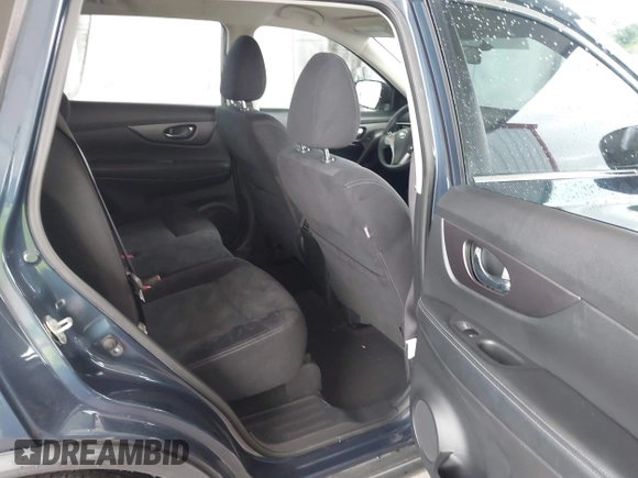 2016 Nissan Rogue SV with VIN JN8AT2MT1GW023651, listed as a IAAI auction lot 41980524 with 92,186 mi miles and . Bid and sale history available at carsss.com. Image 8.