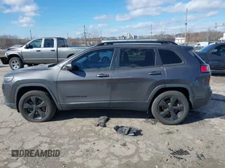 2019 Jeep Cherokee Latitude Plus with VIN 1C4PJMLB8KD292542, listed as a IAAI auction lot 41600044 with 72,922 mi miles and . Bid and sale history available at DreamBid. Image 14.