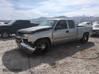 2003 Chevrolet Silverado 1500 LT with VIN 2GCEC19T531357456, listed as a Copart auction lot 52167555 with 185,051 mi miles and Salvage Title. Bid and sale history available at carsss.com. Image 1.