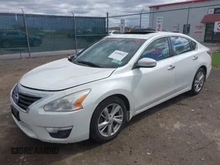 2015 Nissan Altima S with VIN 1N4AL3AP4FN860932, listed as a IAAI auction lot 42088842 with 138,119 mi miles and . Bid and sale history available at DreamBid. Image 2.