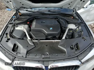 2020 BMW 5 Series 530i xDrive z VIN WBAJR7C03LCE58567, wystawiony jako Copart lot #52381325 z przebiegiem 27 309 mil mil oraz Szkoda całkowita • Salvage title. Historia ofert i sprzedaży dostępna na DreamBid. Obrazek 13.