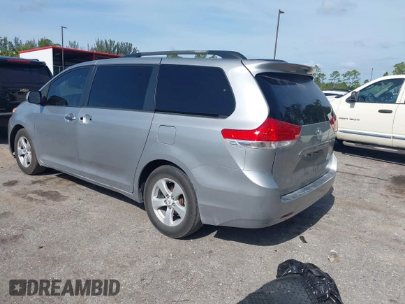 2012 Toyota Sienna LE AAS с VIN 5TDKK3DC7CS200870, выставлен на аукционе IAAI как лот 42394249 с пробегом 163 020 миль миль и . История ставок и продаж доступна на DreamBid. Изображение 3.
