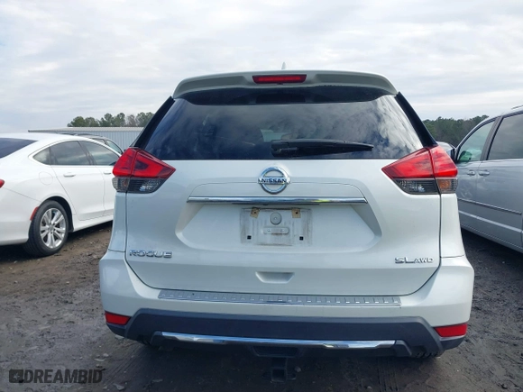 2017 Nissan Rogue SL with VIN 5N1AT2MV7HC731043, listed as a IAAI auction lot 41301474 with 95,458 mi miles. Bid and sale history available at carsss.com. Image 17.