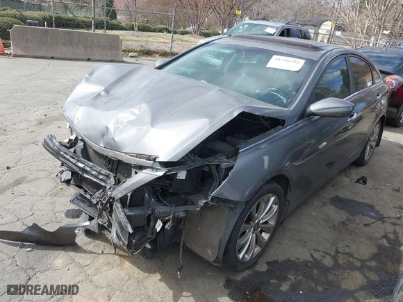 2013 Hyundai Sonata SE with VIN 5NPEC4AC6DH585138, listed as a IAAI auction lot 41716292 with 170,446 mi miles. Bid and sale history available at carsss.com. Image 2.
