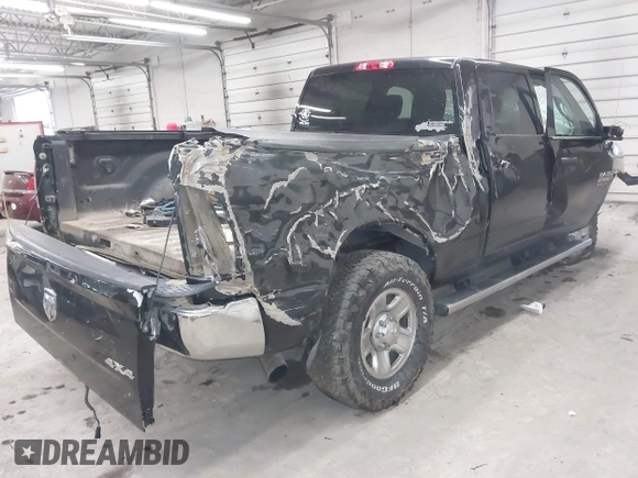 2018 Ram 2500 Tradesman with VIN 3C6UR5CL8JG206620, listed as a IAAI auction lot 42016772 with 91,446 mi miles and . Bid and sale history available at DreamBid. Image 4.