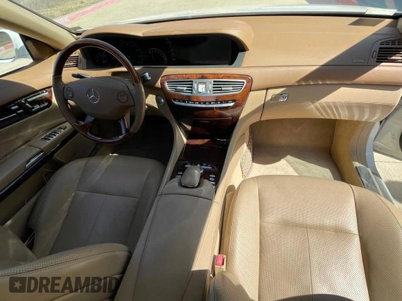 2007 Mercedes-Benz CL 550 z VIN WDDEJ71X67A005415, wystawiony jako Copart lot #47699805 z przebiegiem 20 017 mil mil oraz Czysty tytuł • Clean title. Historia ofert i sprzedaży dostępna na DreamBid. Obrazek 9.