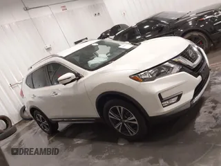 2018 Nissan Rogue SV z VIN 5N1AT2MV4JC809851, wystawiony jako IAAI lot #42018363 z przebiegiem 67 917 mil mil oraz . Historia ofert i sprzedaży dostępna na DreamBid. Obrazek 13.