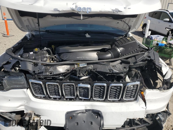 2018 Jeep Grand Cherokee Limited with VIN 1C4RJFBG4JC129635, listed as a Copart auction lot 53292925 with 118,522 mi miles and Non Repairable. Bid and sale history available at carsss.com. Image 13.