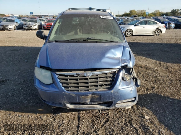 2007 Chrysler Town & Country LWB Touring with VIN 2A4GP54L57R125033, listed as a Copart auction lot 74336714 with 201,984 mi miles and Salvage Title. Bid and sale history available at carsss.com. Image 5.
