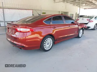 2014 Ford Fusion Titanium с VIN 3FA6P0SU3ER126548, выставлен на аукционе IAAI как лот 42634957 с пробегом 111 580 миль миль и . История ставок и продаж доступна на DreamBid. Изображение 4.