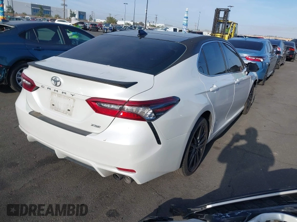 2021 Toyota Camry XSE z VIN 4T1K61AK1MU585677, wystawiony jako IAAI lot #42238920 z przebiegiem 90 089 mil mil oraz . Historia ofert i sprzedaży dostępna na DreamBid. Obrazek 4.