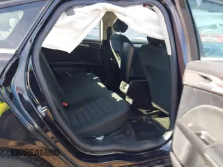 2020 Ford Fusion SE с VIN 3FA6P0T96LR180613, выставлен на аукционе IAAI как лот 42216435 с пробегом 52 904 миль миль и . История ставок и продаж доступна на DreamBid. Изображение 8.
