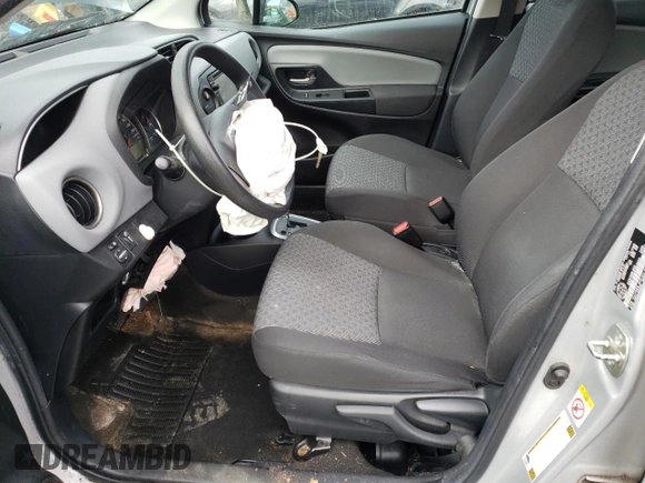 2015 Toyota Yaris L z VIN VNKKTUD33FA026503, wystawiony jako Copart lot #74686043 z przebiegiem 95 169 mil mil oraz Szkoda całkowita • Salvage title. Historia ofert i sprzedaży dostępna na DreamBid. Obrazek 7.