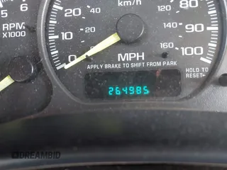2001 Chevrolet Silverado 1500 LS with VIN 2GCEK19T211269500, listed as a IAAI auction lot 41738831 with 264,985 mi miles. Bid and sale history available at carsss.com. Image 7.