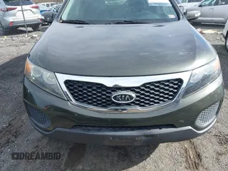 2012 Kia Sorento LX with VIN 5XYKTDA27CG227093, listed as a IAAI auction lot 41503291 with 206,924 mi miles. Bid and sale history available at carsss.com. Image 6.