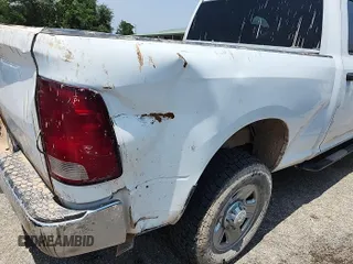 2015 Ram 2500 Tradesman z VIN 3C6TR5CT5FG664005, wystawiony jako IAAI lot #42556122 z przebiegiem 183 397 mil mil oraz . Historia ofert i sprzedaży dostępna na DreamBid. Obrazek 17.