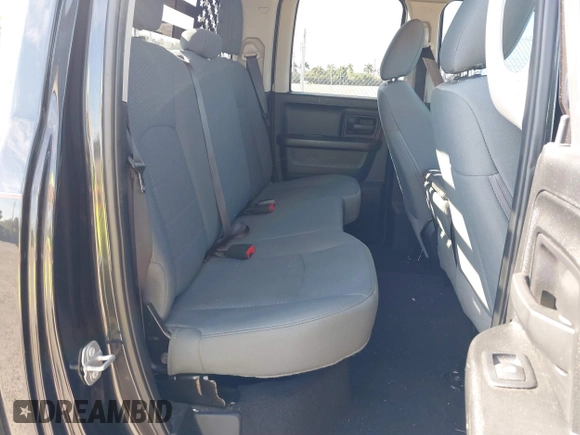 2018 Ram 1500 Express with VIN 1C6RR7FTXJS286833, listed as a IAAI auction lot 41902890 with 29,560 mi miles. Bid and sale history available at carsss.com. Image 8.