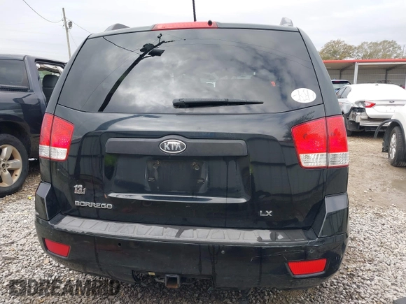 2009 Kia Borrego LX with VIN KNDJJ741895019408, listed as a IAAI auction lot 41312935 with 284,718 mi miles. Bid and sale history available at carsss.com. Image 17.
