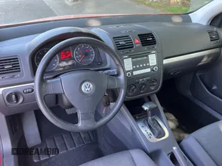 2007 Volkswagen Rabbit z VIN WVWBR71K57W214576, wystawiony jako Copart lot #55692465 z przebiegiem 57 793 mil mil oraz Tytuł czysty. Historia ofert i sprzedaży dostępna na DreamBid. Obrazek 9.