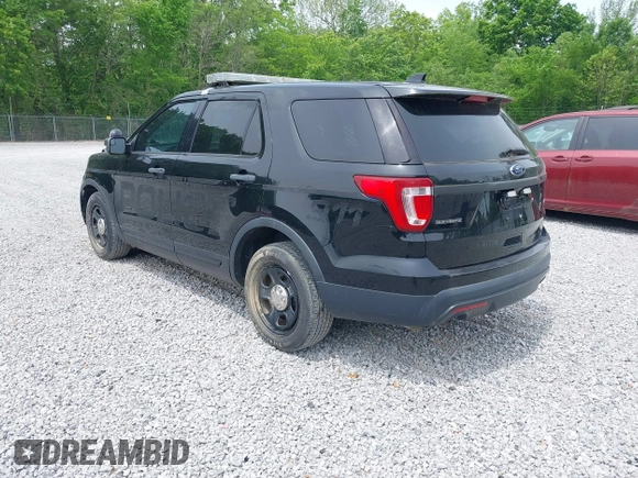 2016 Ford Police Interceptor Utility z VIN 1FM5K8AR9GGC27888, wystawiony jako IAAI lot #42037310 z przebiegiem 72 466 mil mil oraz . Historia ofert i sprzedaży dostępna na DreamBid. Obrazek 3.